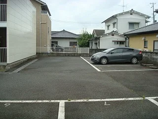 駐車場は14台分ご用意しております。