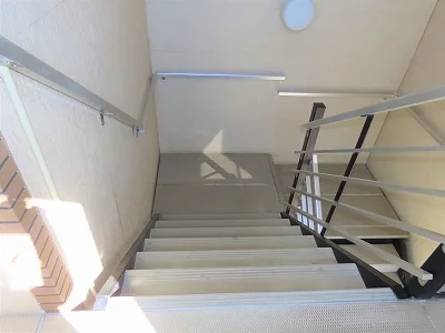 階段上からのアングルです