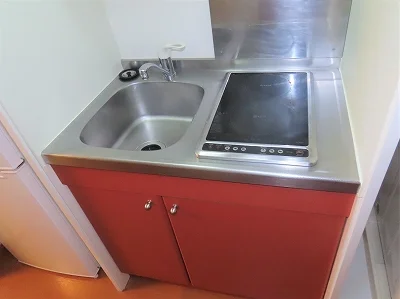 2口の電気コンロまたはIHコンロとなります