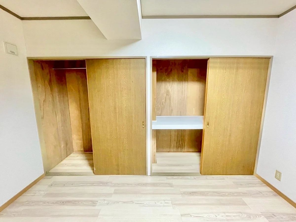 ※撮影用の観察植物・食器調理器具・雑貨類等はございません。※写真は現況優先