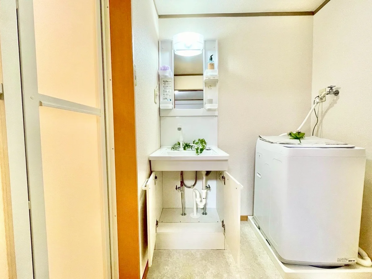 ※撮影用の観察植物・食器調理器具・雑貨類等はございません。※写真は現況優先