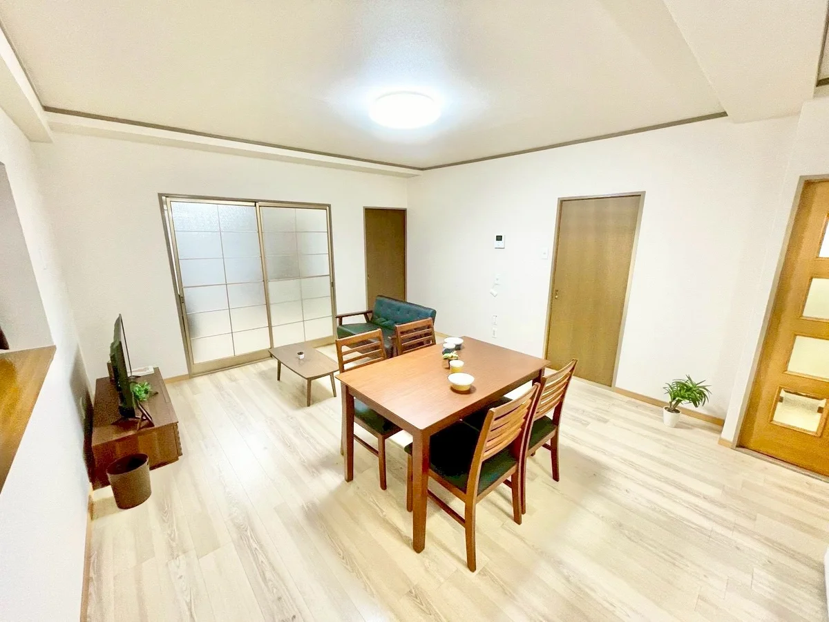 ※撮影用の観察植物・食器調理器具・雑貨類等はございません。※写真は現況優先