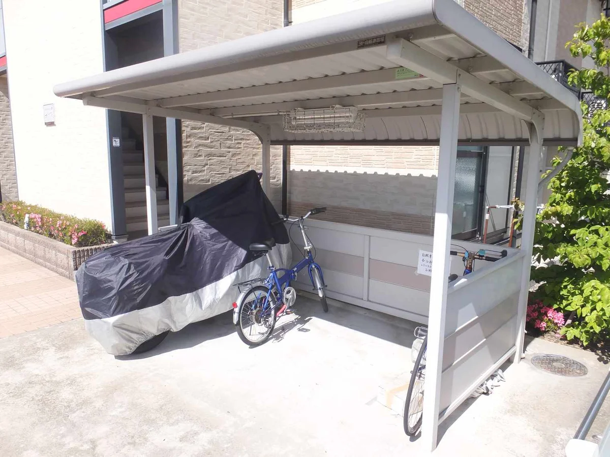 屋根付き駐輪場あり