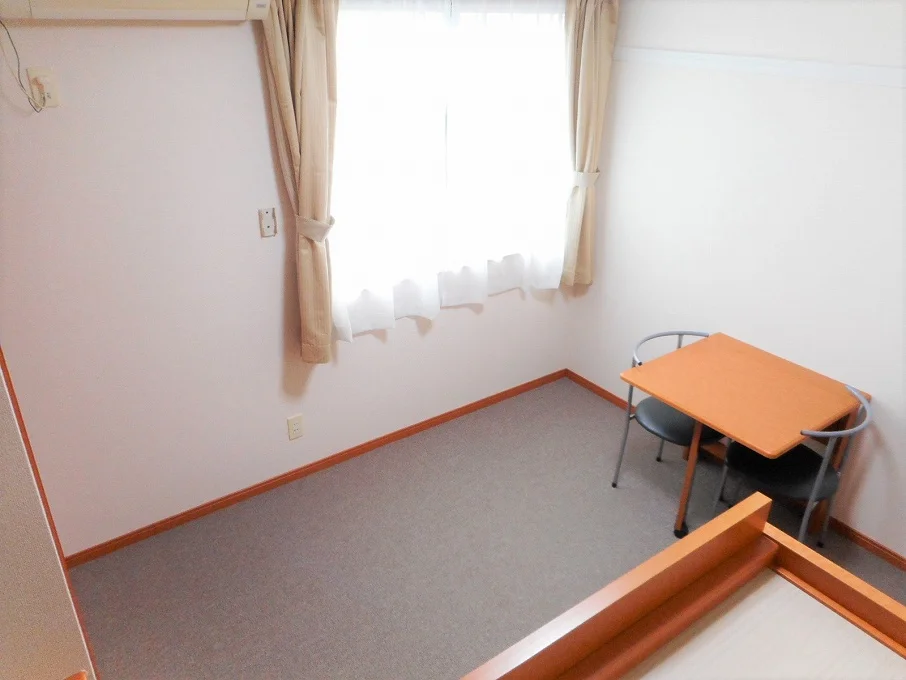 ベッド上からのアングルです