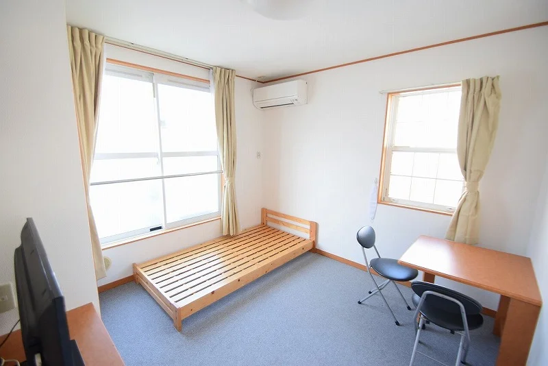 1階フローリング、2階絨毯。現況を優先