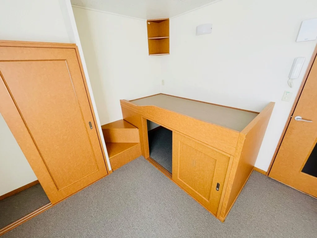 ベットの下も収納できます