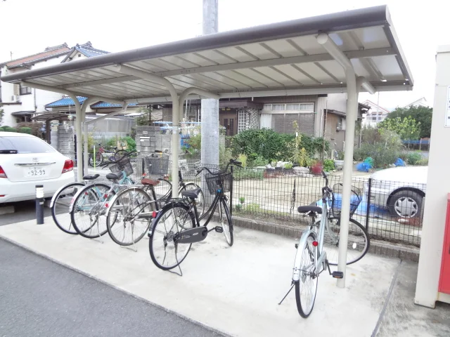 屋根付き駐輪場