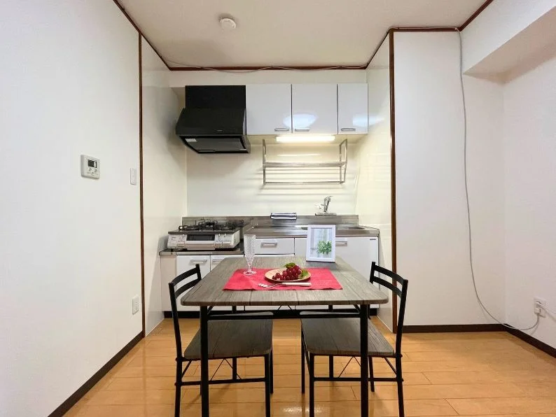 ※撮影用の観葉植物・雑貨類等はございません。