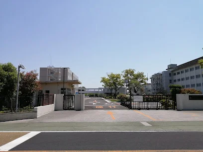 高知工業高等専門学校まで車で２４分