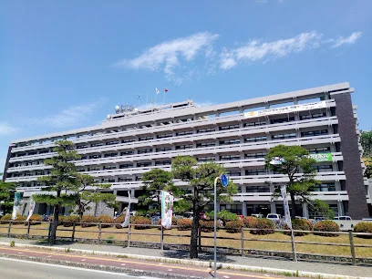 高知県庁まで車で１１分