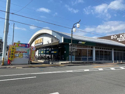 TSUTAYA 中万々店まで車で１１分