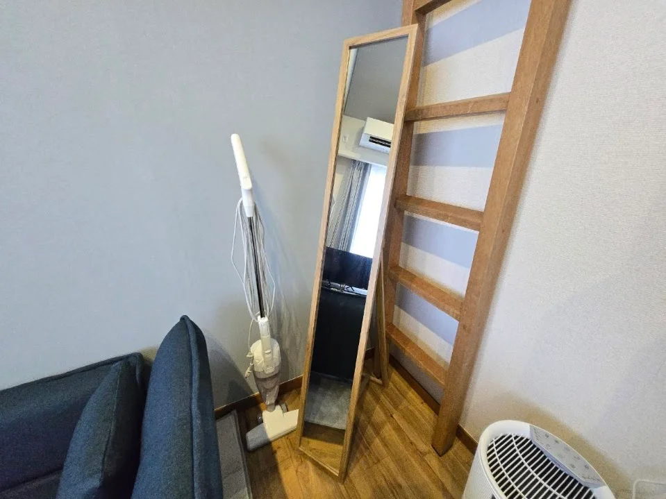 掃除機・スタンドミラー