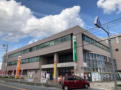 生駒郵便局まで徒歩８分