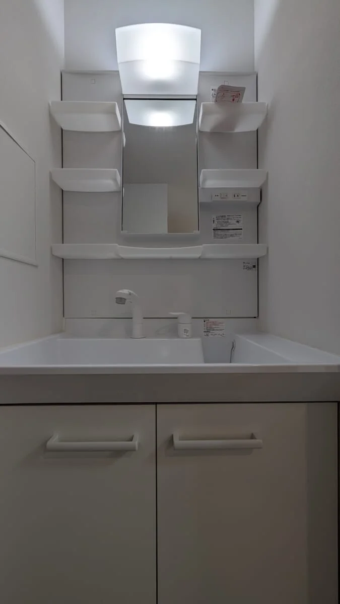 綺麗な独立洗面台♪