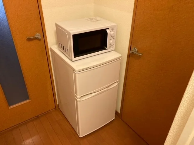 電子レンジ、冷蔵庫