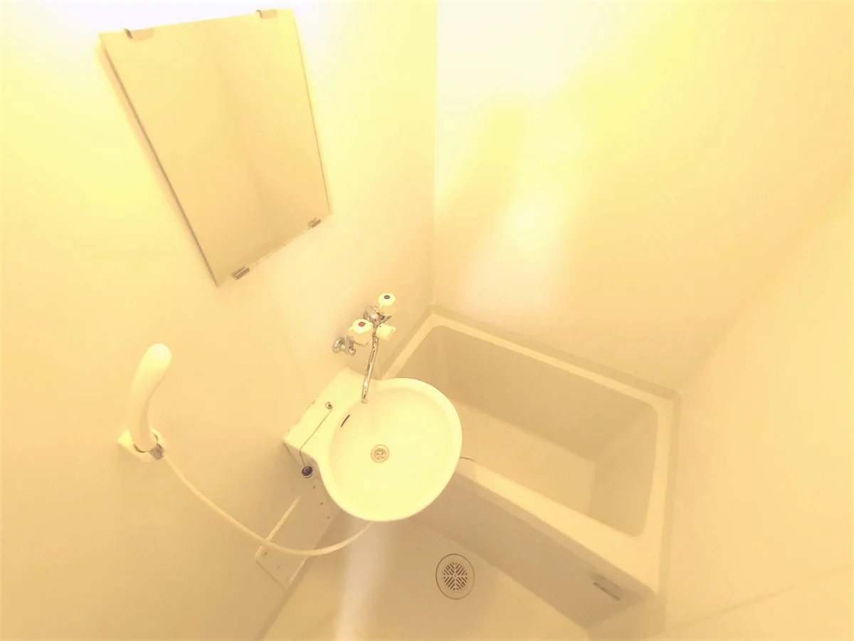 設備・使用は号室により異なる為、現況を優先致します。