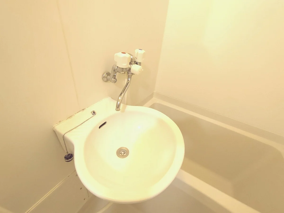 設備・使用は号室により異なる為、現況を優先致します。