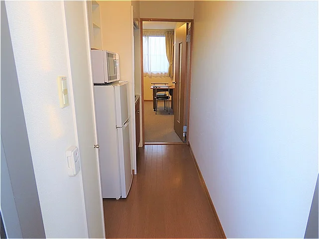 玄関からのアングルです