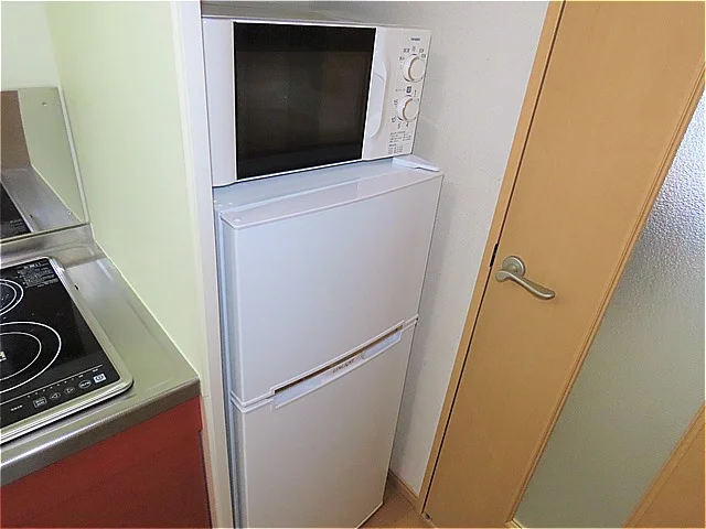 電子レンジ、冷蔵庫完備