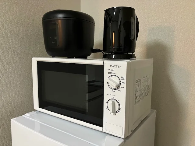 電子レンジ、炊飯器、電子ケトル