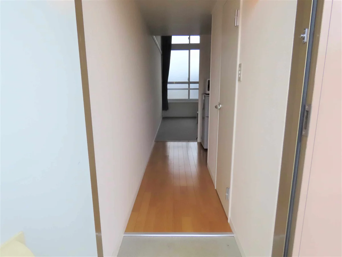 玄関からのアングルです