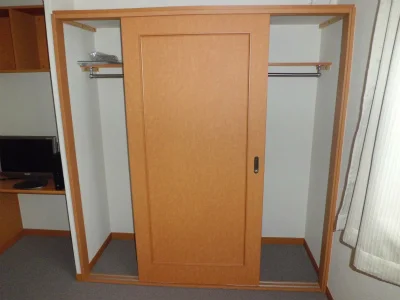 丈の長い服も掛けられます。