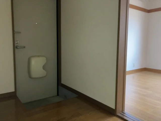 玄関部（靴ベラ、傘立ても付きます。）