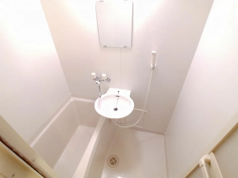 お風呂：浴室乾燥機つき