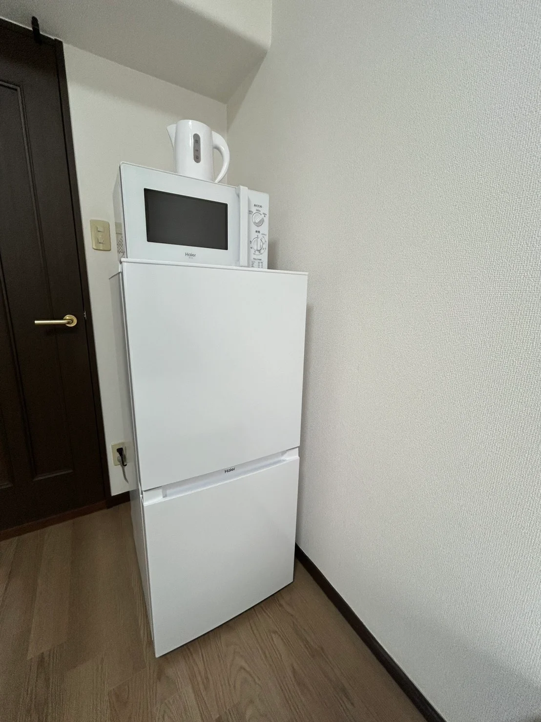 冷蔵庫・電子レンジ・ケトル