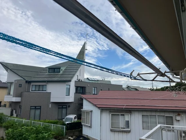 天候の良い日はバルコニーに洗濯物を干せます。