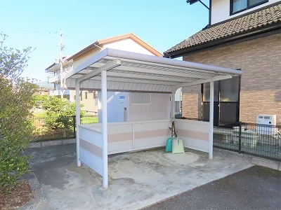 屋根付き駐輪場あり