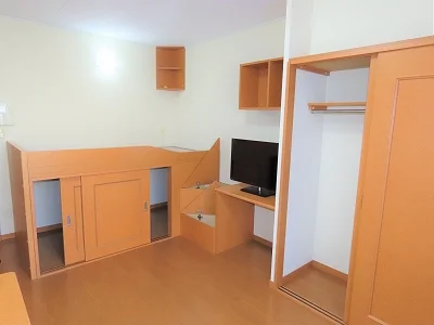 クローゼット、ベッド下収納あり