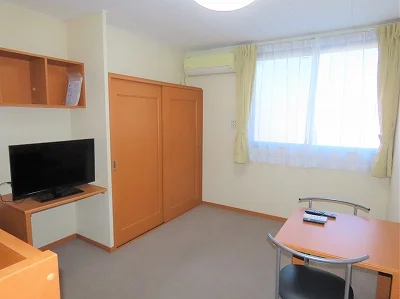 2階はカーペットのお部屋です