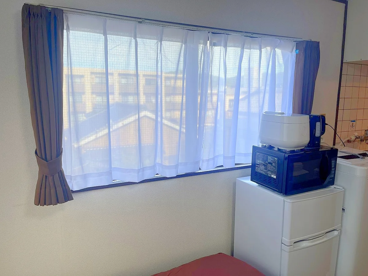 キッチン側にも窓があります☆