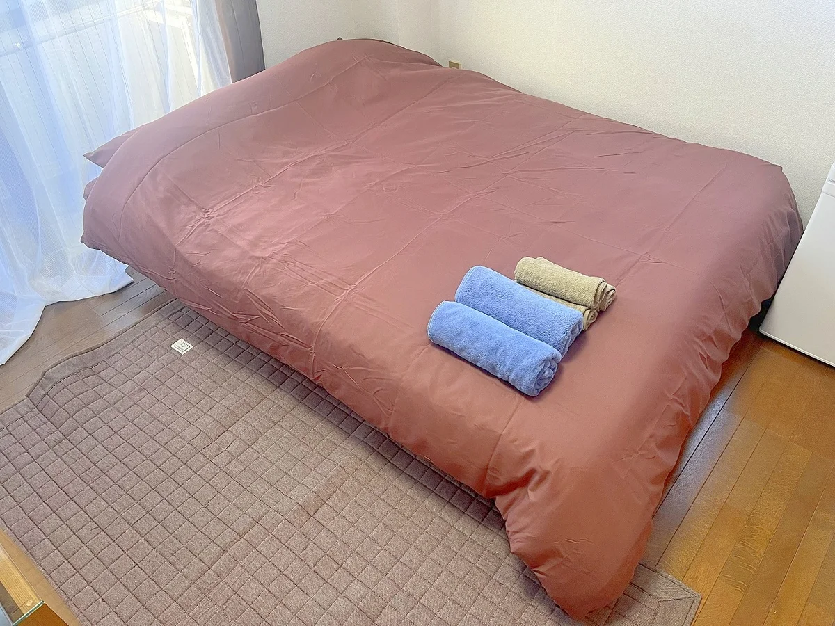 ベッドはダブルサイズです♪