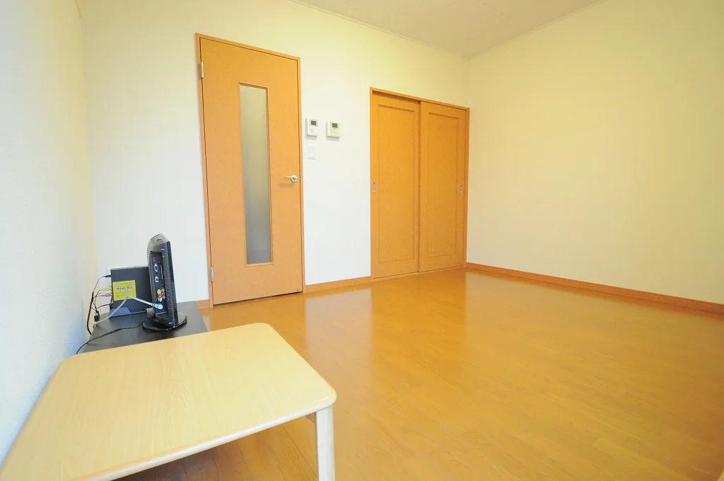 同タイプ部屋の写真となり設備等は現況と異なる場合があります。