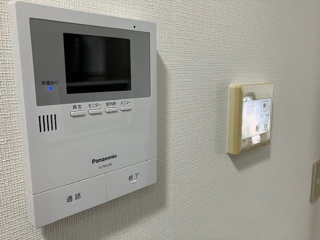TVモニターインターホン付きです。