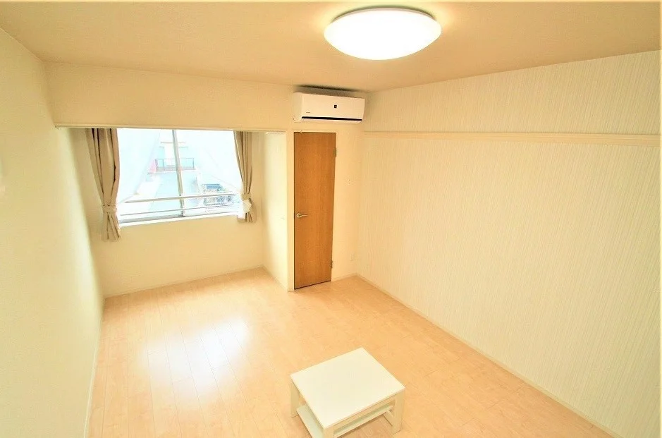 ベランダを無くし、完全室内干し仕様！女性に人気！