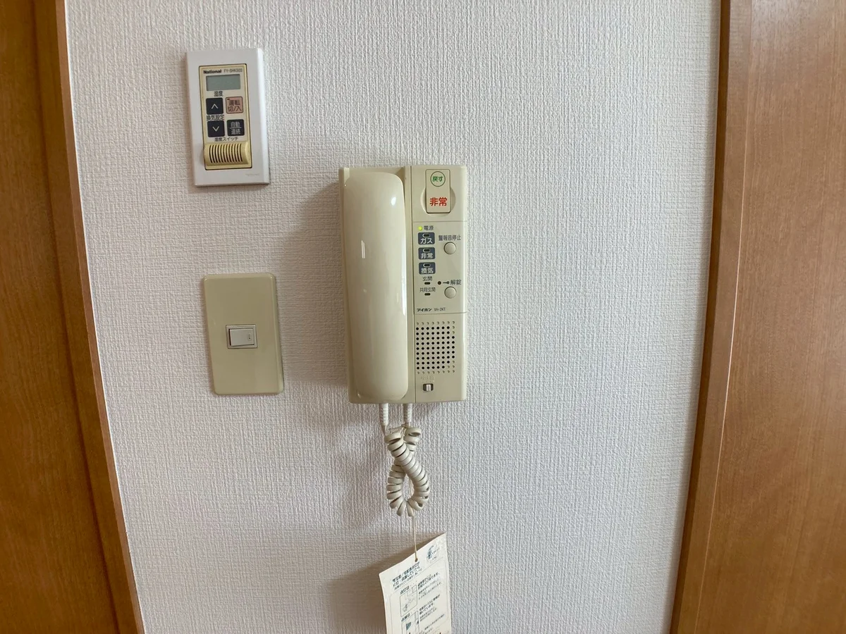 インターホン
