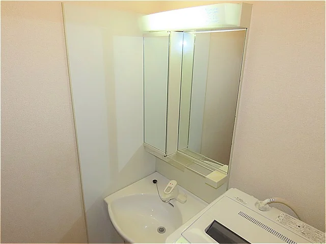 使いやすい独立洗面台です