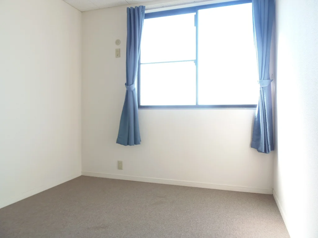 2階北側寝室です