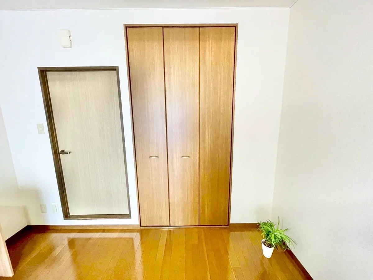 ※撮影用の観察植物・食器調理器具・雑貨類等はございません。※写真は現況優先