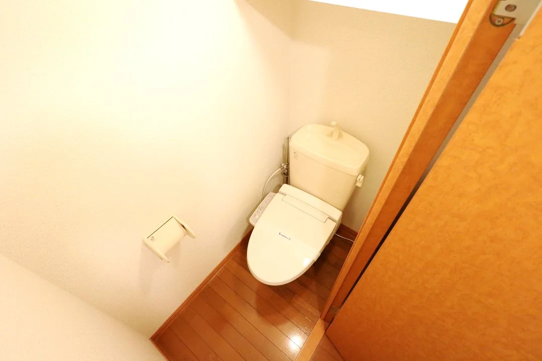 温水洗浄便座を完備しており快適な毎日を！