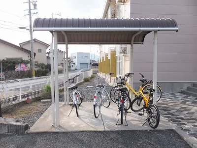 屋根付き駐輪場あり