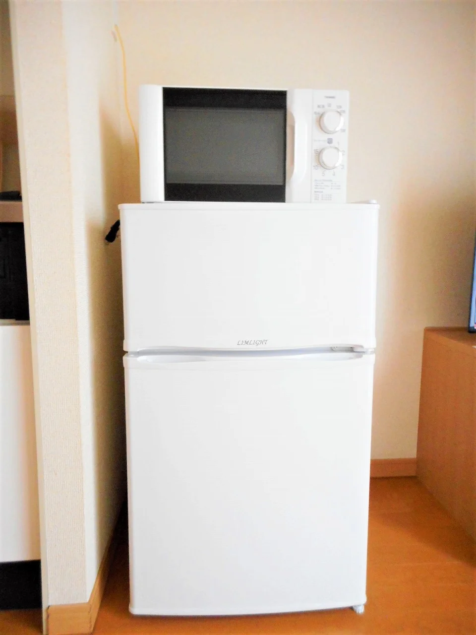 電子レンジ、冷蔵庫完備