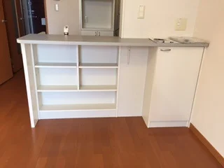 カウンター下の収納