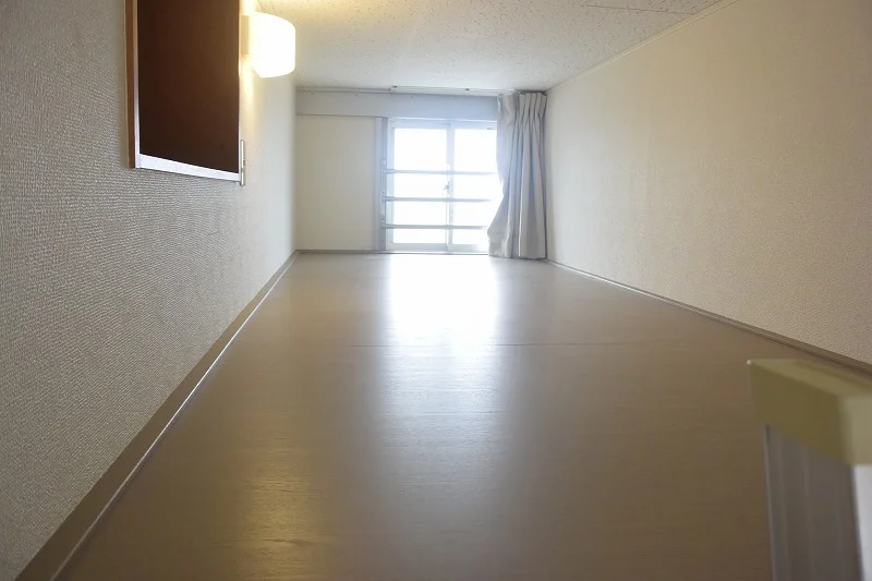 ロフトを寝室として利用しお部屋広々。