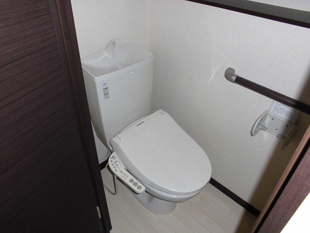 １階手摺あり　２階手摺無し　