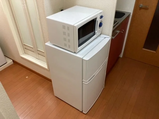 電子レンジ、冷蔵庫