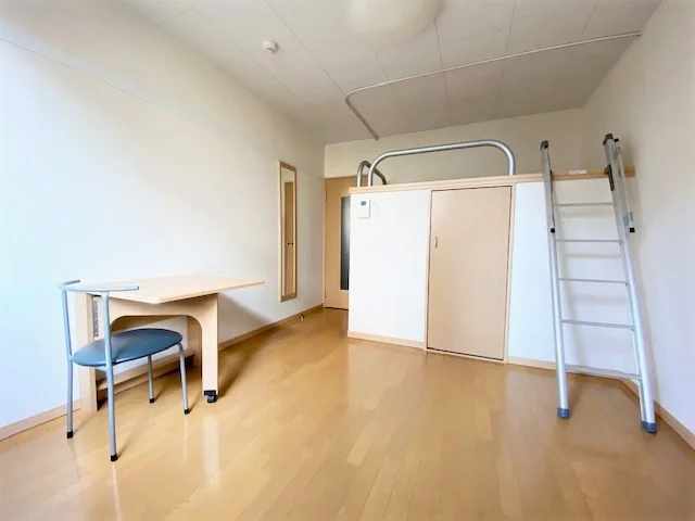 1階フローリング 2階じゅうたん